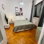Imondo Apartment *